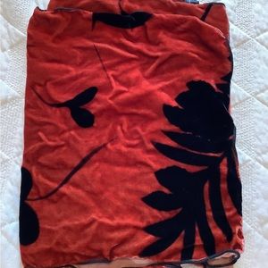 Lisa Kiss New York Scarf